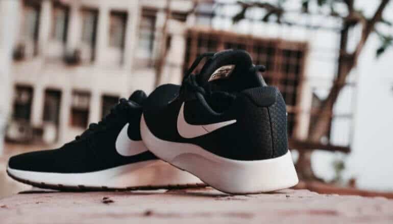 black and white nike sneakers