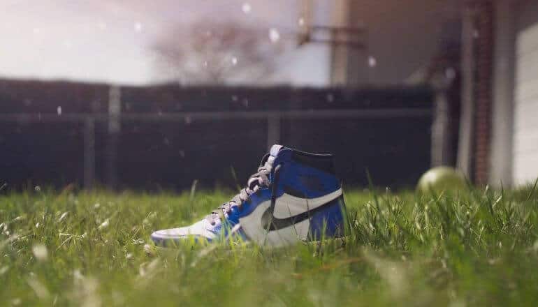 Jordan sneaker in grass