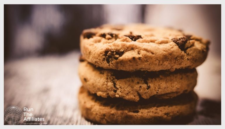 stack of 3 chocolate chip cookies close up